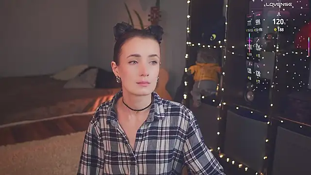 Snapshot of bananya_kitty chatting on 03/18/25, 01:35 bananya kitty online show from 03/18/25, 01:35