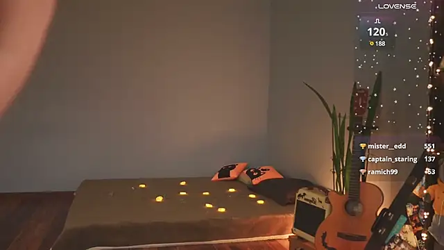 Snapshot of bananya_kitty chatting on 12/05/24, 03:42 bananya kitty online show from 12/05/24, 03:42