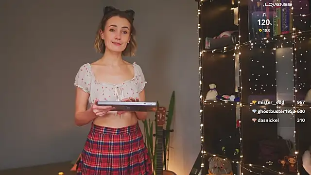 Snapshot of bananya_kitty chatting on 12/07/24, 06:32 bananya kitty online show from 12/07/24, 06:32