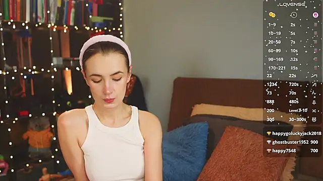 Snapshot of bananya_kitty chatting on 12/16/25, 09:13 bananya kitty online show from 12/16/25, 09:13