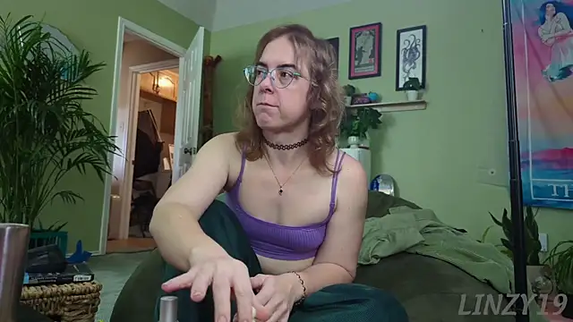 Linzy 19 online show from 01/12/26, 04:47