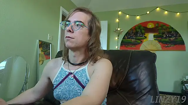 Linzy 19 online show from 09/30/25, 04:57