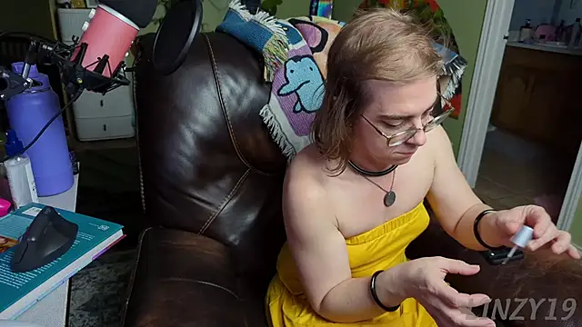 Linzy 19 online show from 03/01/25, 12:39