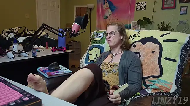 Linzy 19 online show from 03/12/25, 03:02