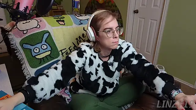 Linzy 19 online show from 02/22/25, 03:23