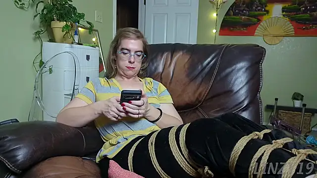 Linzy 19 online show from 09/14/25, 03:40