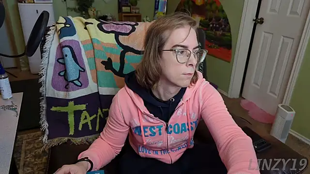 Linzy 19 online show from 02/16/25, 06:43