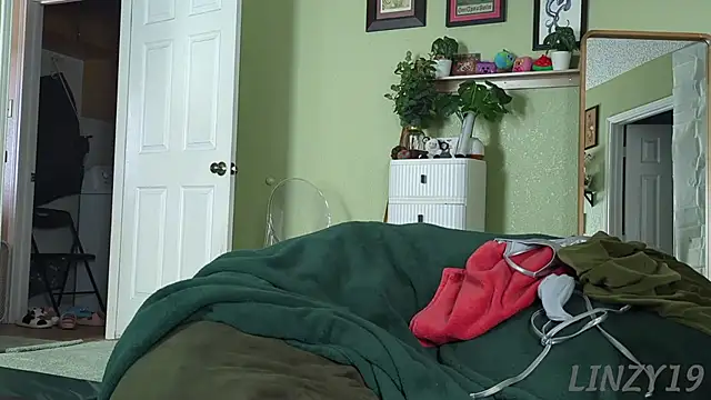 Linzy 19 online show from 01/07/26, 07:30