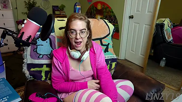 Linzy 19 online show from 03/03/25, 03:38