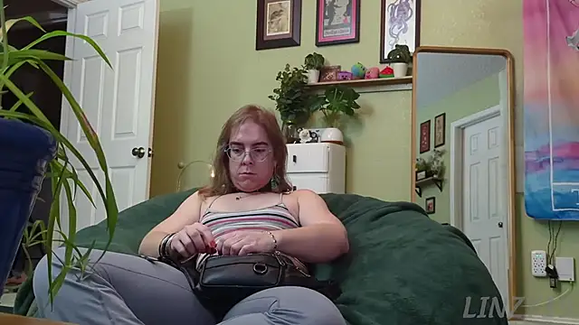 Linzy 19 online show from 01/09/26, 12:28