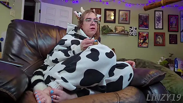 Linzy 19 online show from 11/13/25, 04:38