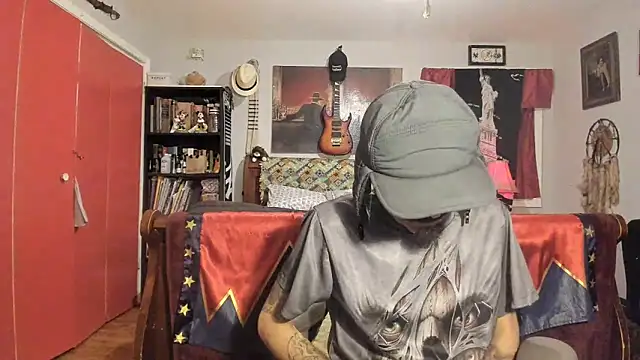 Snapshot of RoosterWabbit chatting on 03/11/25, 05:35 RoosterWabbit online show from 03/11/25, 05:35