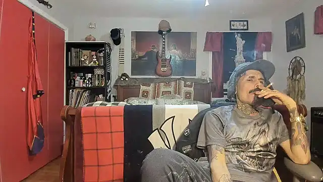 Snapshot of RoosterWabbit chatting on 03/01/25, 06:46 RoosterWabbit online show from 03/01/25, 06:46