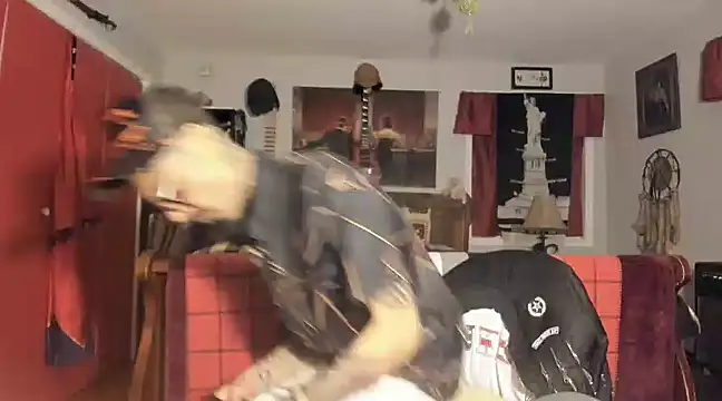 Snapshot of RoosterWabbit chatting on 02/26/25, 05:35 RoosterWabbit online show from 02/26/25, 05:35