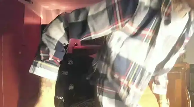 Snapshot of RoosterWabbit chatting on 01/15/25, 06:54 RoosterWabbit online show from 01/15/25, 06:54