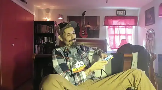 Snapshot of RoosterWabbit chatting on 01/15/25, 07:23 RoosterWabbit online show from 01/15/25, 07:23