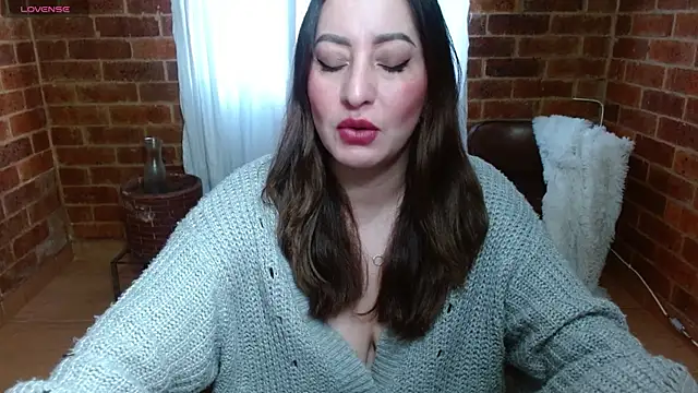 rashellroses22 online show from 05/08/26, 11:03