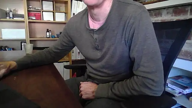 Snapshot of jiggy77777 chatting on 03/17/25, 10:19 jiggy77777 online show from 03/17/25, 10:19