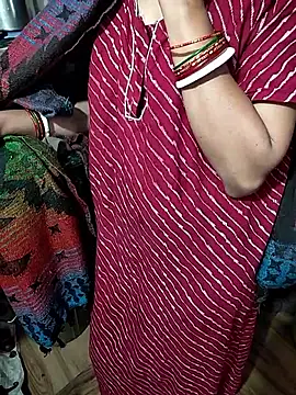 COUPLLE VILLAGE online show from 11/08/25, 06:17