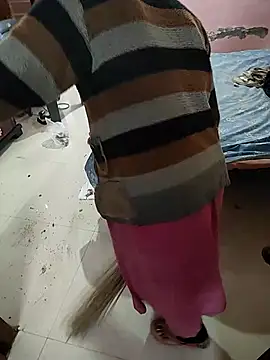 COUPLLE VILLAGE online show from 11/29/25, 02:55