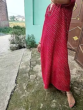 COUPLLE VILLAGE online show from 11/04/25, 10:08