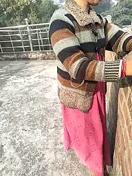 COUPLLE VILLAGE online show from 11/30/25, 03:29