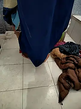 COUPLLE VILLAGE online show from 02/20/26, 07:43