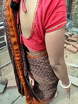 COUPLLE VILLAGE online show from 02/19/26, 03:03