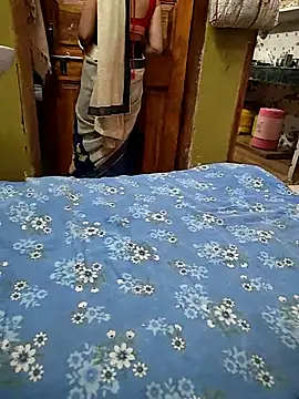 COUPLLE VILLAGE online show from 01/19/26, 06:28