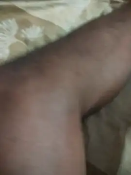 COUPLLE VILLAGE online show from 10/31/25, 02:30