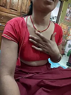COUPLLE VILLAGE online show from 04/12/26, 03:43