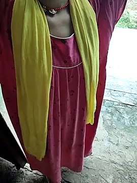 COUPLLE VILLAGE online show from 11/01/25, 02:07