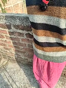 COUPLLE VILLAGE online show from 11/25/25, 02:56