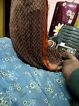 COUPLLE VILLAGE online show from 02/07/26, 10:29