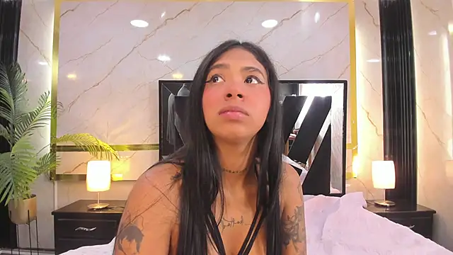 Snapshot of Lia-Anahiz chatting on 03/14/25, 09:03 Lia-Anahiz online show from 03/14/25, 09:03