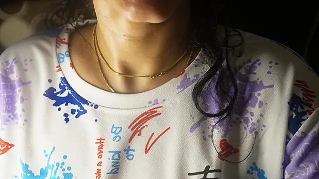 -AyeshaSinghania- online show from 04/28/26, 05:06