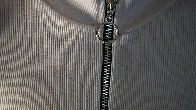 -AyeshaSinghania- online show from 12/19/25, 09:55