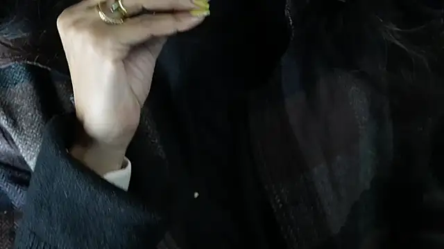 Snapshot of -AyeshaSinghania- chatting on 12/27/24, 10:23 -AyeshaSinghania- online show from 12/27/24, 10:23