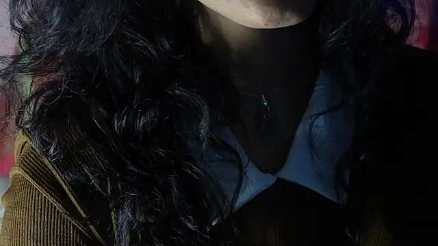 Snapshot of -AyeshaSinghania- chatting on 10/04/25, 10:17 -AyeshaSinghania- online show from 10/04/25, 10:17