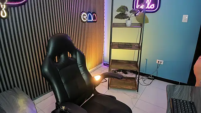 emily roberts1 online show from 11/22/25, 03:38