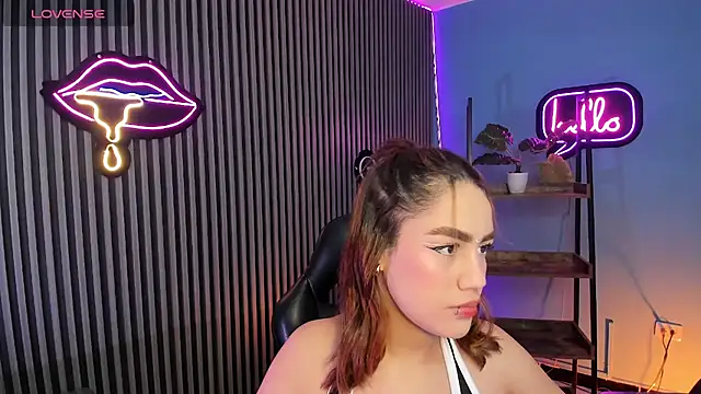 emily roberts1 online show from 11/06/25, 04:38