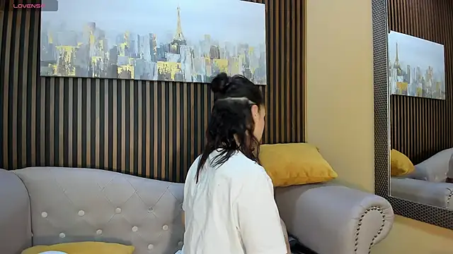 emily roberts1 online show from 09/26/25, 11:22