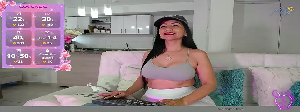 EVA45LOVES online show from 02/11/26, 04:40