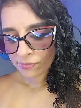 Snapshot of Alizon_1 chatting on 06/20/26, 06:24 Alizon 1 online show from 06/20/26, 06:24