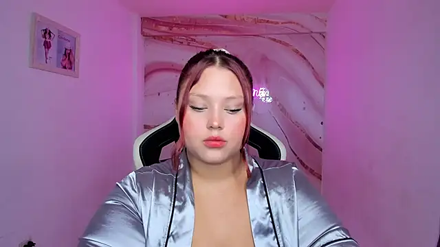 YuliCardona  online show from 11/10/25, 06:24