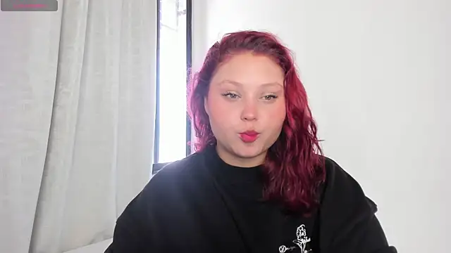 Snapshot of YuliCardona_ chatting on 09/20/25, 02:11 YuliCardona online show from 09/20/25, 02:11