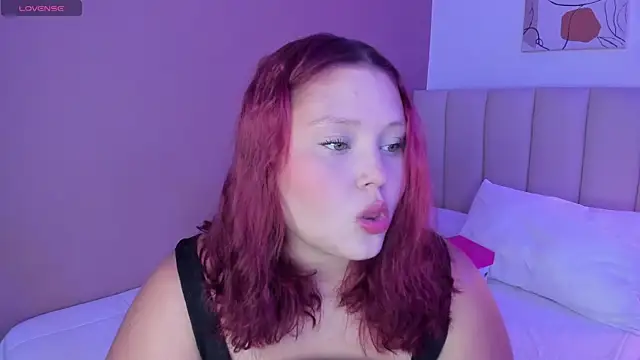 Snapshot of YuliCardona_ chatting on 10/04/25, 07:37 YuliCardona online show from 10/04/25, 07:37