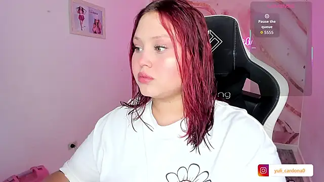 YuliCardona  online show from 12/17/25, 07:41