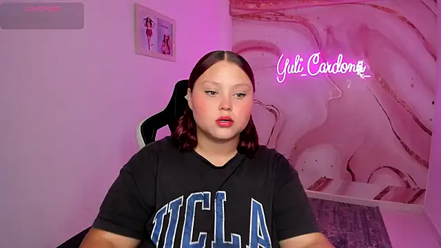 YuliCardona  online show from 11/14/25, 08:56