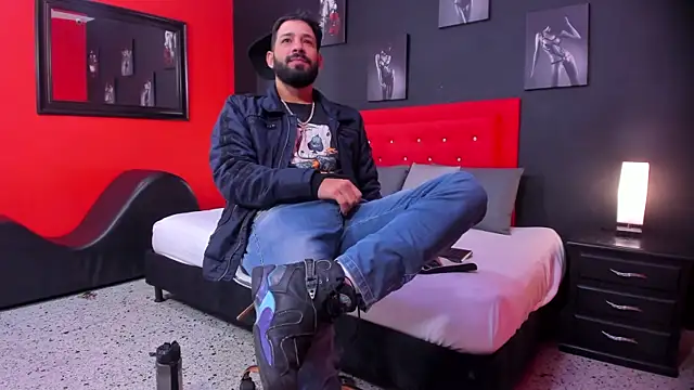 Thiagogomez online show from 11/10/25, 12:32